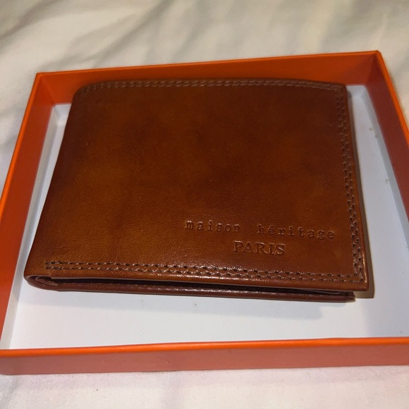 Beautiful Brown Men’s Leather Wallet NWT! - Picture 1 of 14